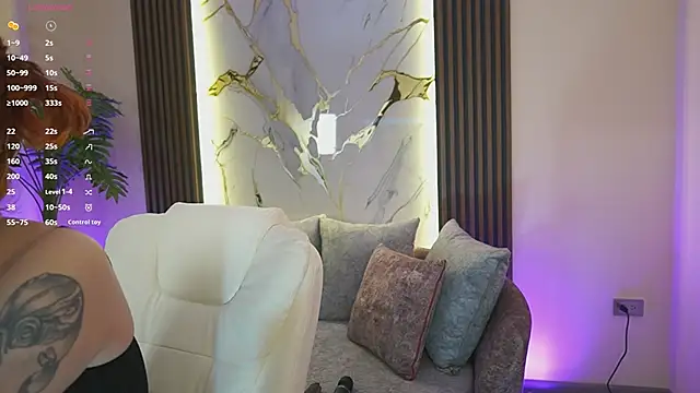 Snapshot of Anybuny chatting on 09.12.25 Anybuny online show from 09.12.25