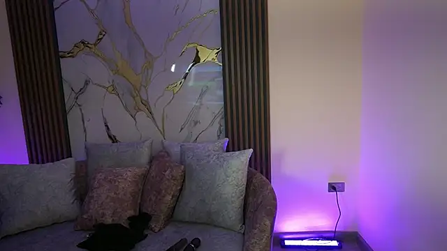 Snapshot of Anybuny chatting on 09.26.25 Anybuny online show from 09.26.25