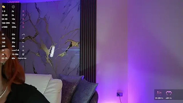 Snapshot of Anybuny chatting on 10.01.25 Anybuny online show from 10.01.25