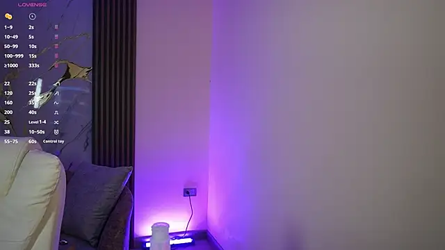 Snapshot of Anybuny chatting on 10.27.25 Anybuny online show from 10.27.25