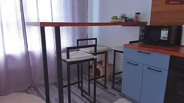 Miya Kisss online show from 09.13.25