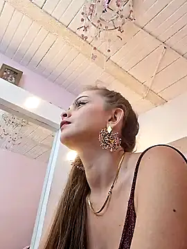 Snapshot of kittybonxx chatting on 01.23.25 kittybonxx online show from 01.23.25