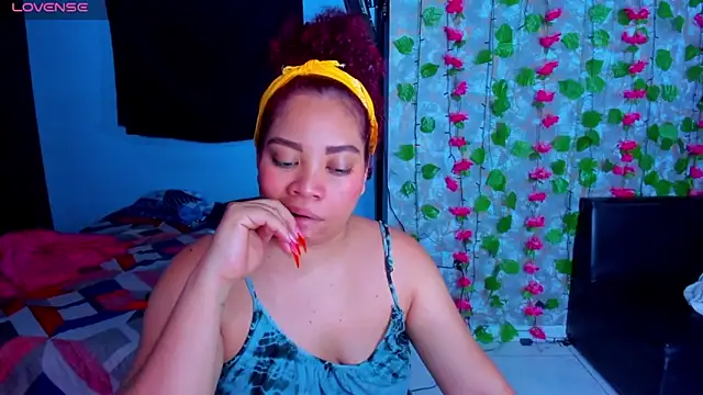 Snapshot of AngelaCoffee chatting on 05.18.26 AngelaCoffee online show from 05.18.26