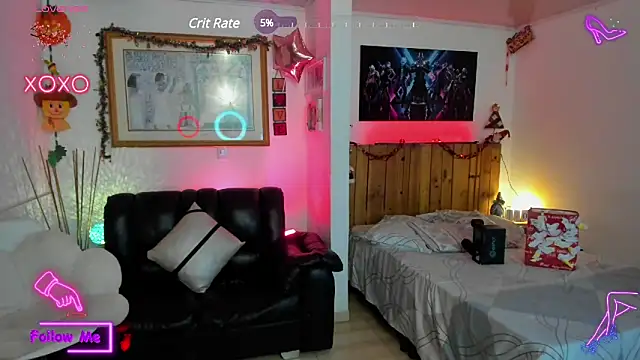 Snapshot of LauGrayJ chatting on 02.09.25 LauGrayJ online show from 02.09.25