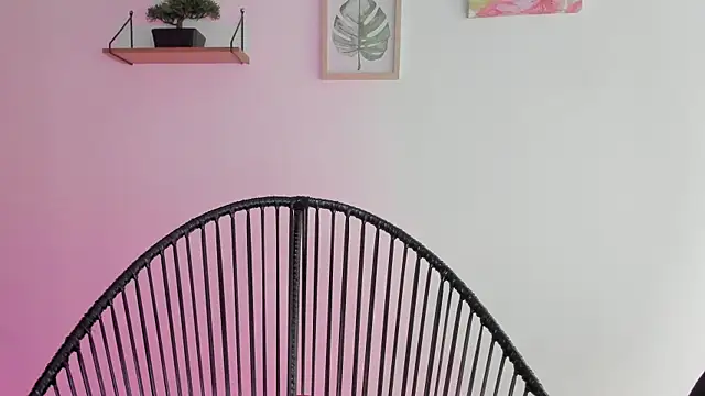 Snapshot of SofiaGc chatting on 12.21.24 SofiaGc online show from 12.21.24