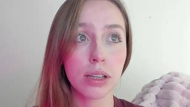 Snapshot of SofiaGc chatting on 02.23.25 SofiaGc online show from 02.23.25