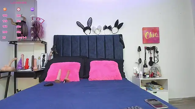 Snapshot of emmily_giraldo chatting on 02.14.25 emmily giraldo online show from 02.14.25