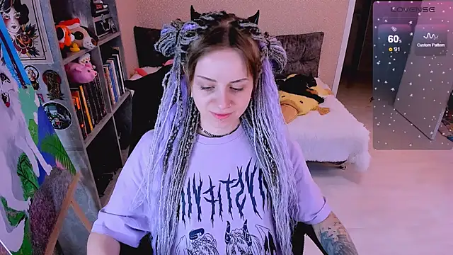 NaniMoore online show from 12.06.24