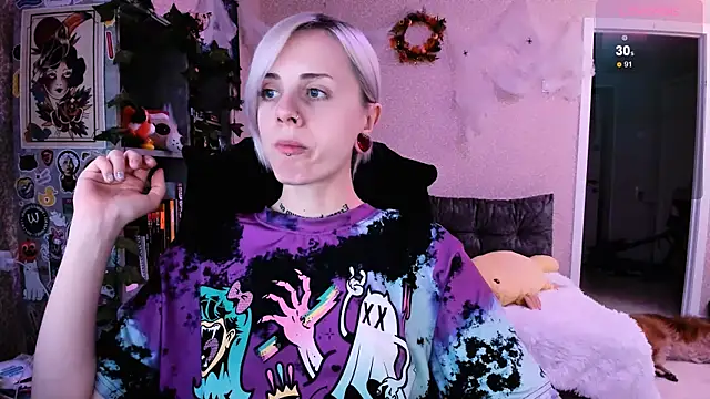 NaniMoore online show from 10.09.25