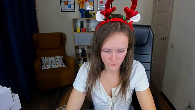 Snapshot of FrancescaCollins chatting on 12.16.24 FrancescaCollins online show from 12.16.24