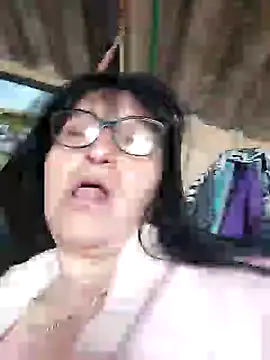 clarita 01 online show from 11.21.25