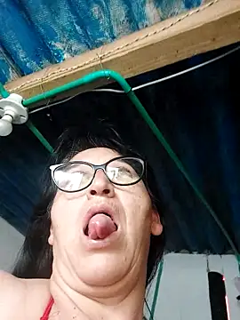 clarita 01 online show from 12.05.25