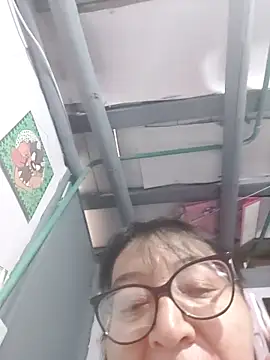 clarita 01 online show from 12.16.25