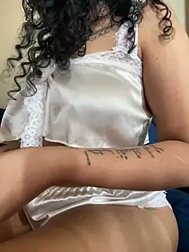 Snapshot of Indianbutter11 chatting on 02.18.25 Indianbutter11 online show from 02.18.25