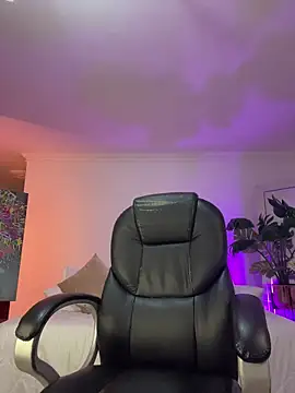 JANYLOVE   online show from 05.15.26