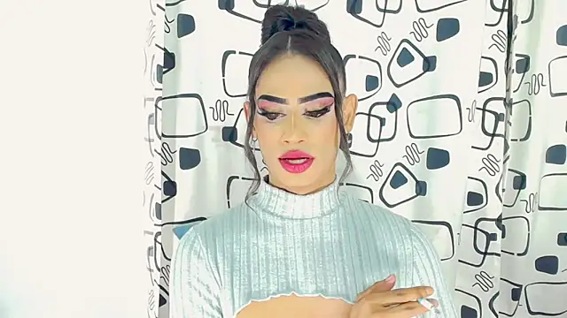 Snapshot of Aslhy_Goddessx chatting on 12.06.24 Aslhy Goddessx online show from 12.06.24