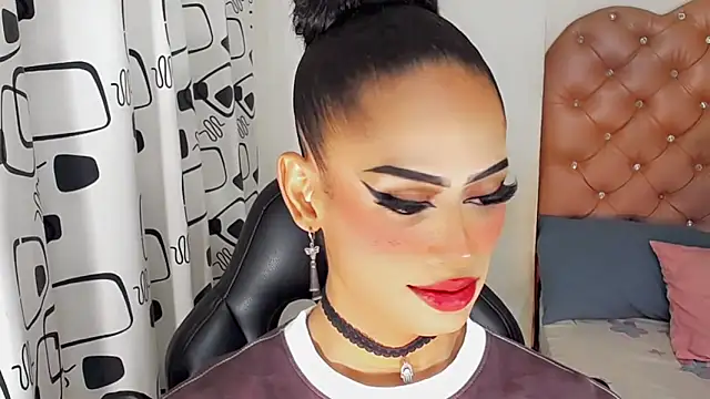 Snapshot of Aslhy_Goddessx chatting on 10.04.25 Aslhy Goddessx online show from 10.04.25