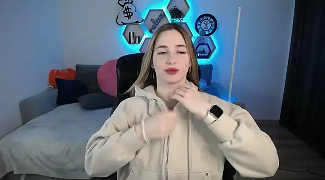 SabrinViolet online show from 03.18.25