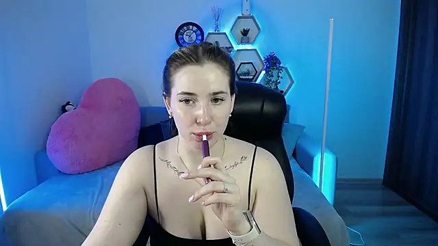 SabrinViolet online show from 01.13.26