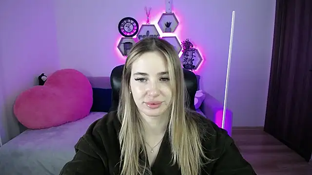 Snapshot of SabrinViolet chatting on 02.08.26 SabrinViolet online show from 02.08.26