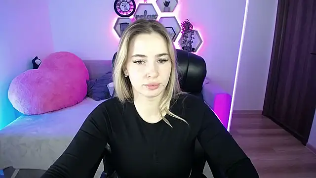 Snapshot of SabrinViolet chatting on 02.09.26 SabrinViolet online show from 02.09.26