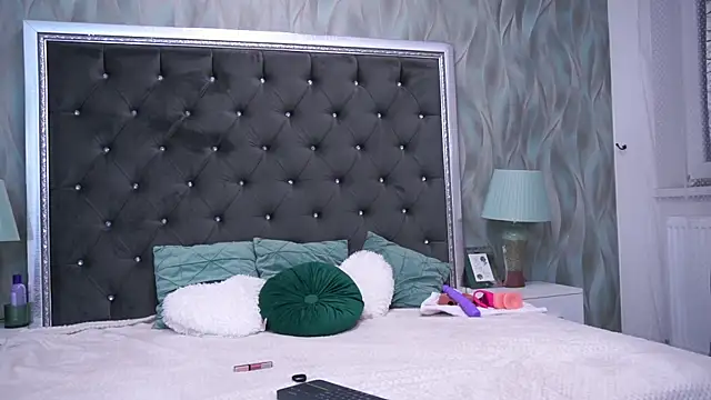 AnneHove online show from 12.06.24