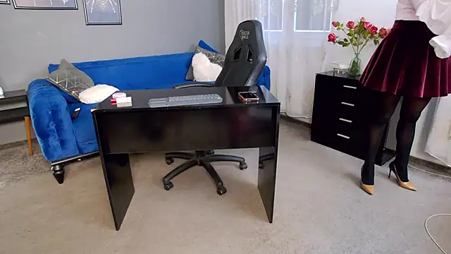 AnneHove online show from 11.17.25