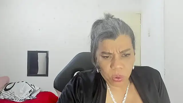 vikyadams online show from 10.08.25