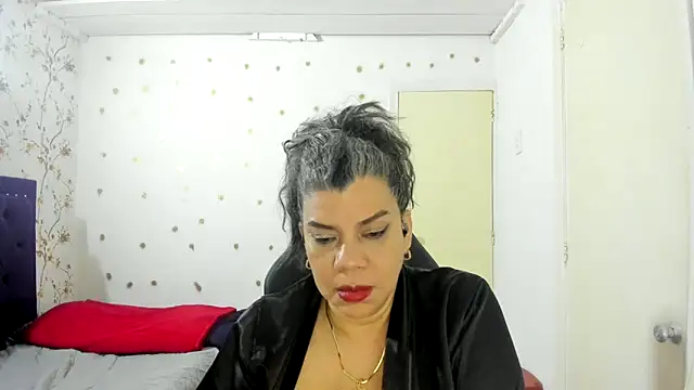 Snapshot of vikyadams chatting on 04.20.26 vikyadams online show from 04.20.26