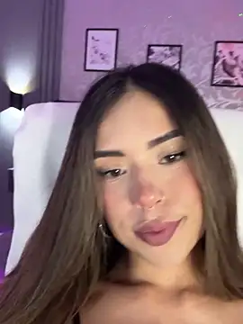 Luna  Ponce online show from 12.30.24