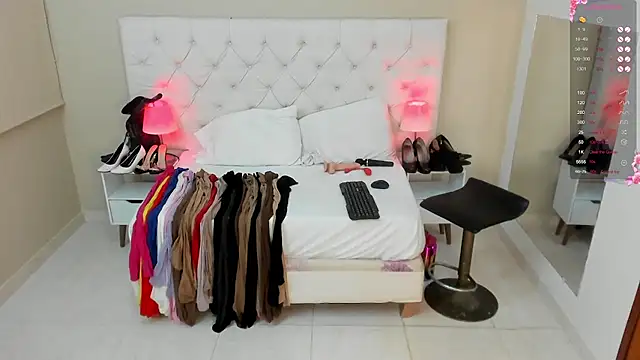 Sara Gomez online show from 02.11.25