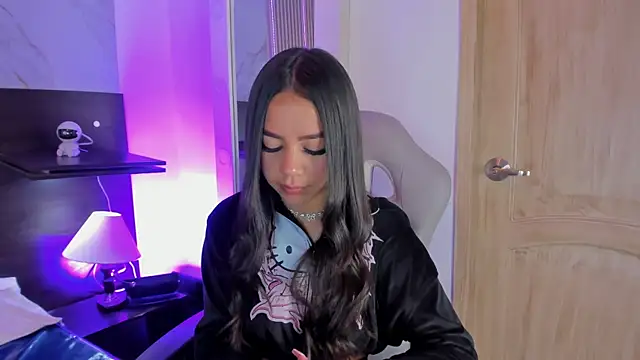 Snapshot of Violet_spencer chatting on 12.24.24 Violet spencer online show from 12.24.24