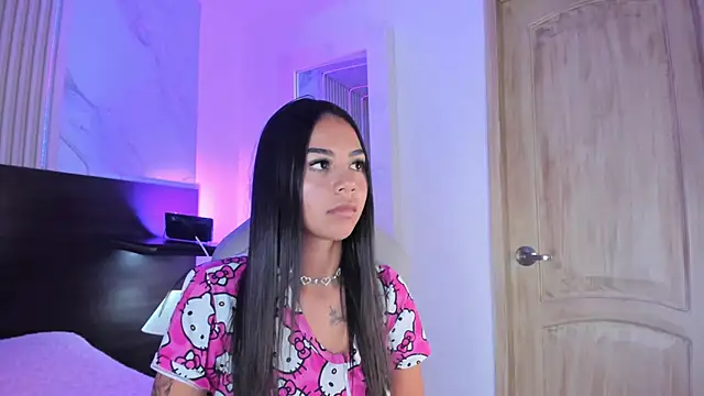 Snapshot of Violet_spencer chatting on 02.07.25 Violet spencer online show from 02.07.25