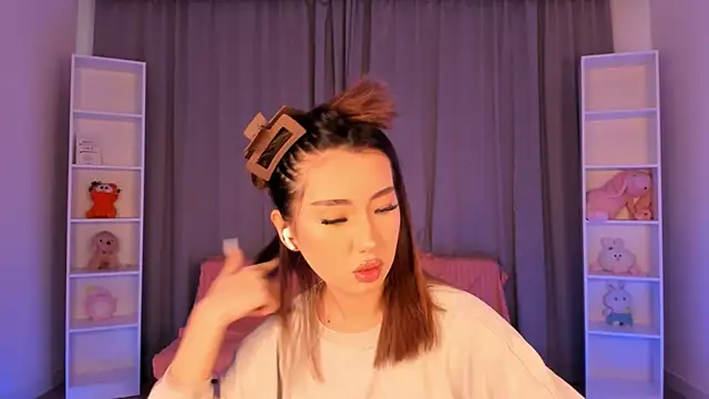 tinki winkii online show from 12.18.25