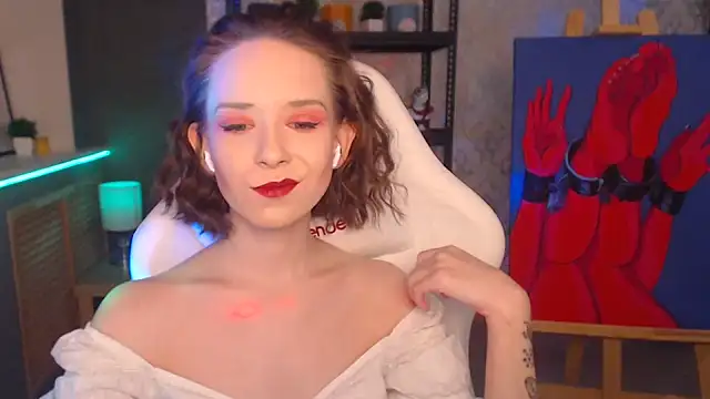 Snapshot of FascinatingEyess chatting on 01.08.25 FascinatingEyess online show from 01.08.25