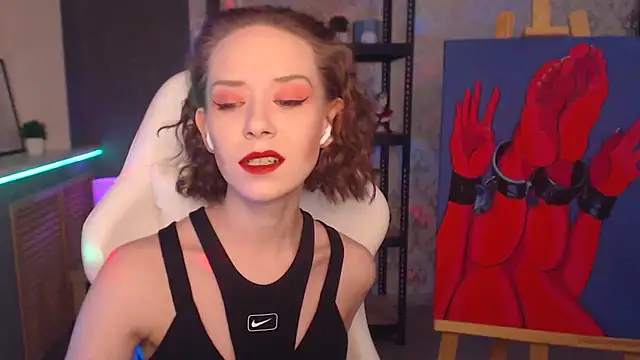 Snapshot of FascinatingEyess chatting on 01.12.25 FascinatingEyess online show from 01.12.25