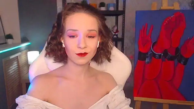 Snapshot of FascinatingEyess chatting on 01.16.25 FascinatingEyess online show from 01.16.25