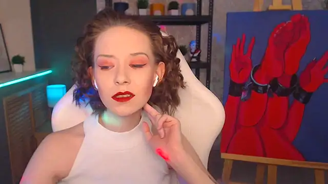 Snapshot of FascinatingEyess chatting on 01.24.25 FascinatingEyess online show from 01.24.25