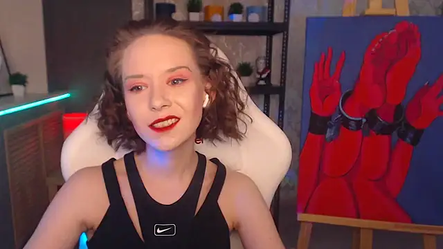 Snapshot of FascinatingEyess chatting on 01.25.25 FascinatingEyess online show from 01.25.25