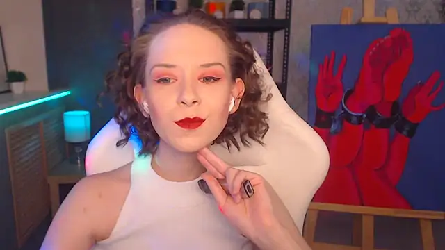 Snapshot of FascinatingEyess chatting on 01.28.25 FascinatingEyess online show from 01.28.25