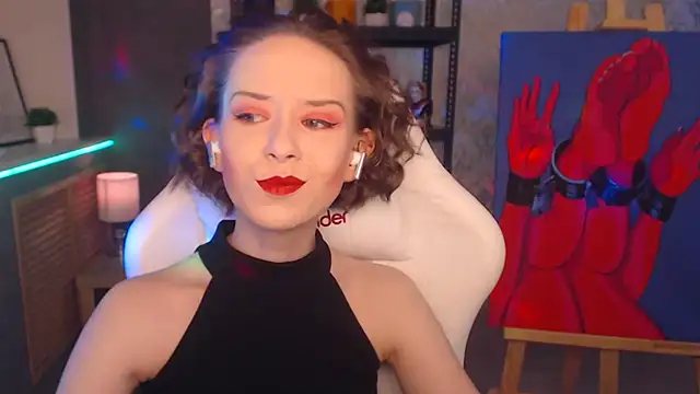 Snapshot of FascinatingEyess chatting on 02.11.25 FascinatingEyess online show from 02.11.25