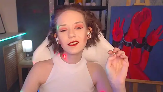 Snapshot of FascinatingEyess chatting on 02.17.25 FascinatingEyess online show from 02.17.25