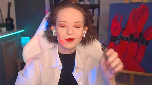 Snapshot of FascinatingEyess chatting on 03.02.25 FascinatingEyess online show from 03.02.25