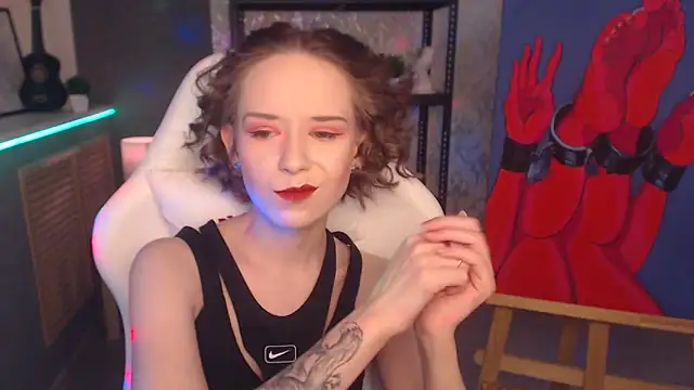 Snapshot of FascinatingEyess chatting on 03.19.25 FascinatingEyess online show from 03.19.25