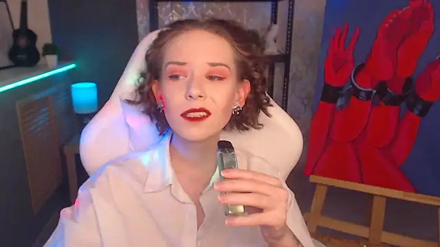 Snapshot of FascinatingEyess chatting on 03.22.25 FascinatingEyess online show from 03.22.25