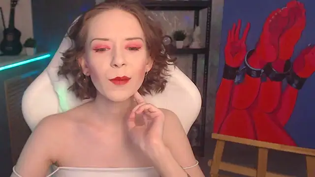 Snapshot of FascinatingEyess chatting on 09.15.25 FascinatingEyess online show from 09.15.25