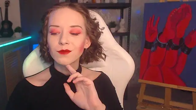 Snapshot of FascinatingEyess chatting on 09.24.25 FascinatingEyess online show from 09.24.25