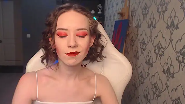 Snapshot of FascinatingEyess chatting on 05.06.26 FascinatingEyess online show from 05.06.26