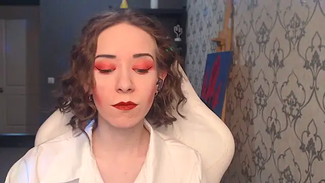 Snapshot of FascinatingEyess chatting on 05.31.26 FascinatingEyess online show from 05.31.26