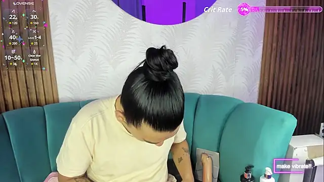 yossi peach cute online show from 11.13.25